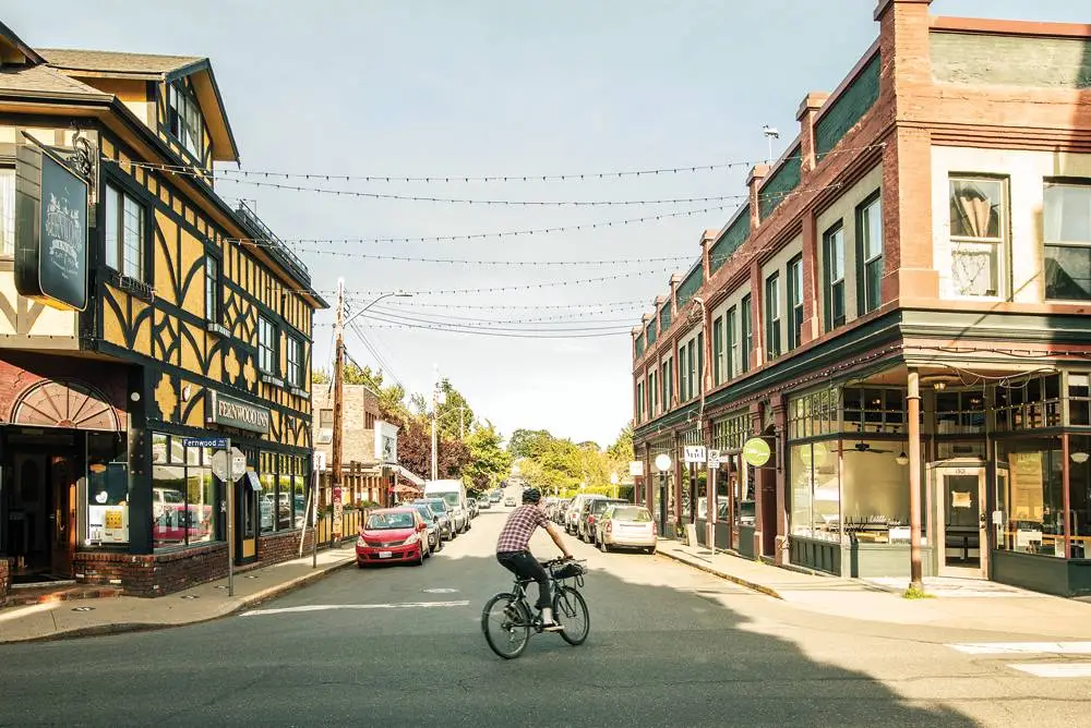 Home 24 Fernwood Victoria BC 11zon